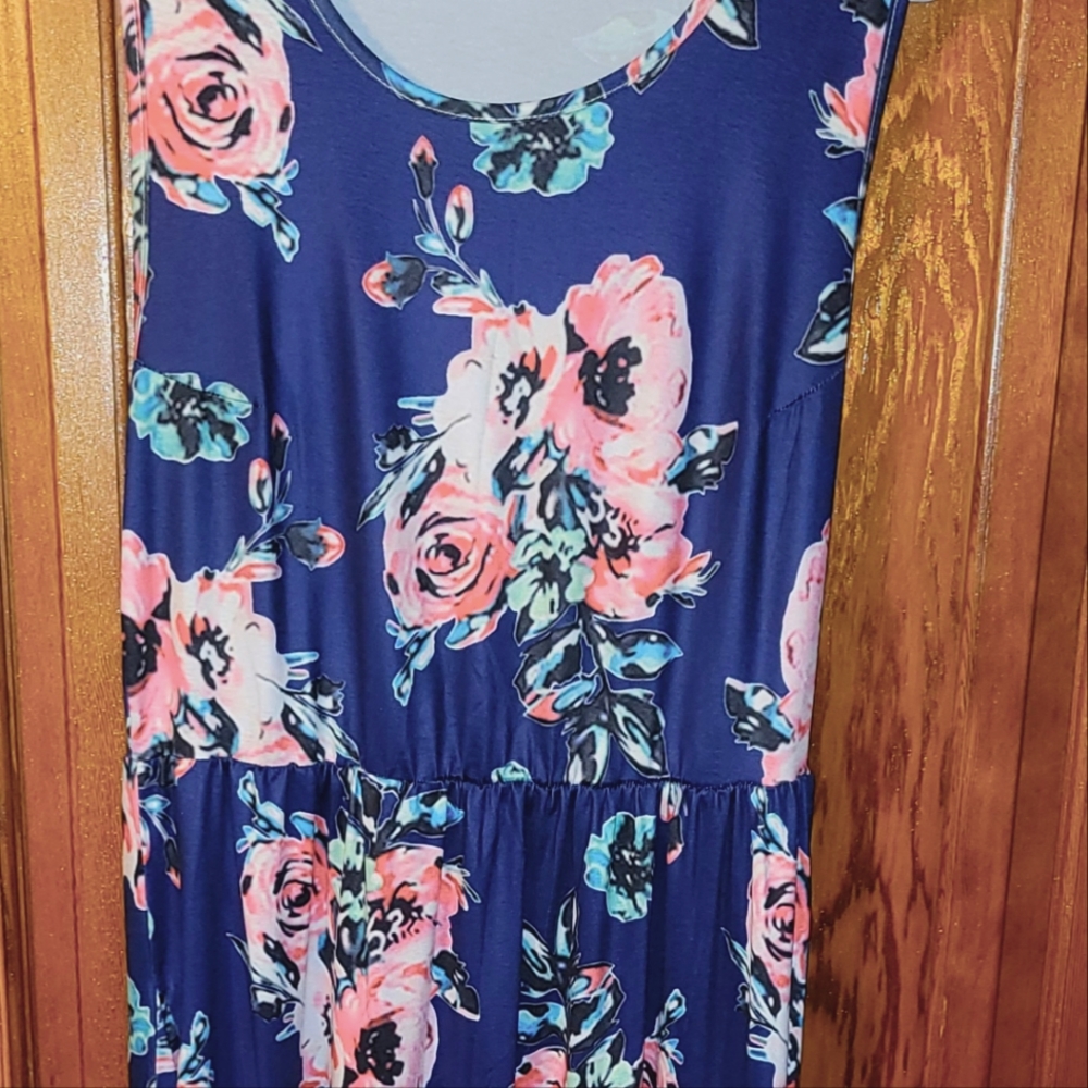 Sleeveless Dark Blue Maxi Dress with Pockets